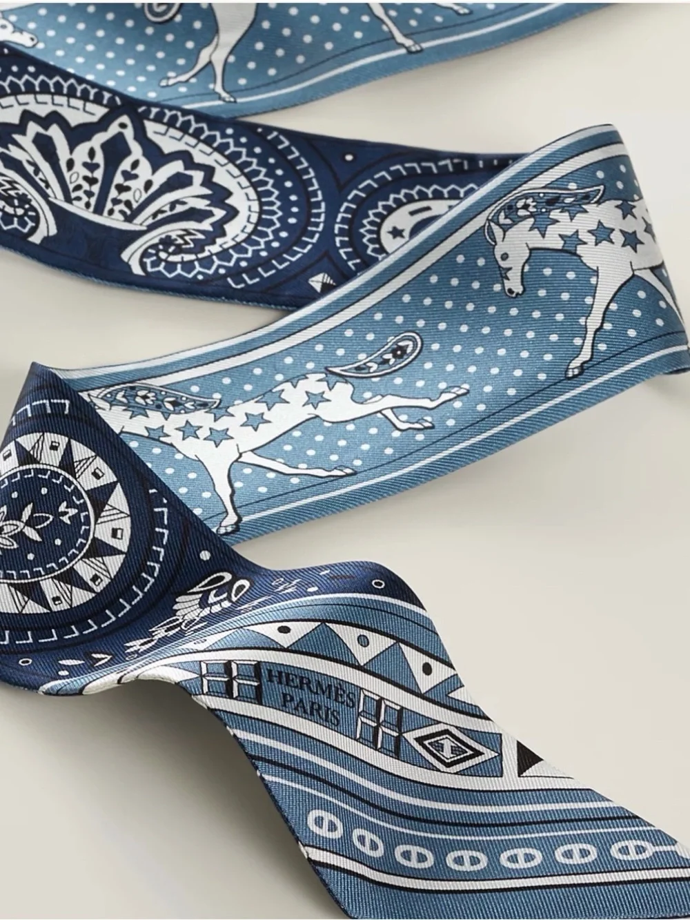 Hermes Cheval de Coeur Bandana Twilly